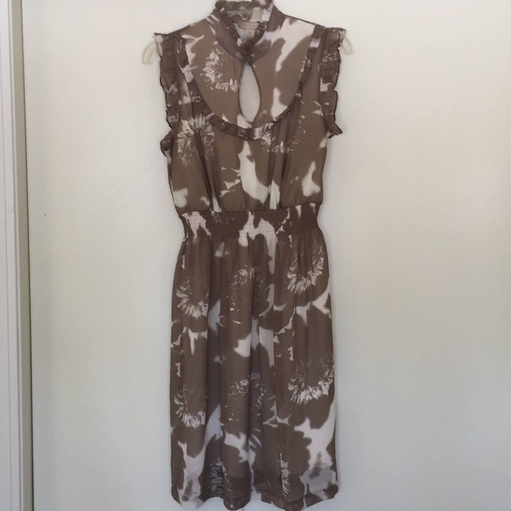 Sleeveless ruffle dress size 8